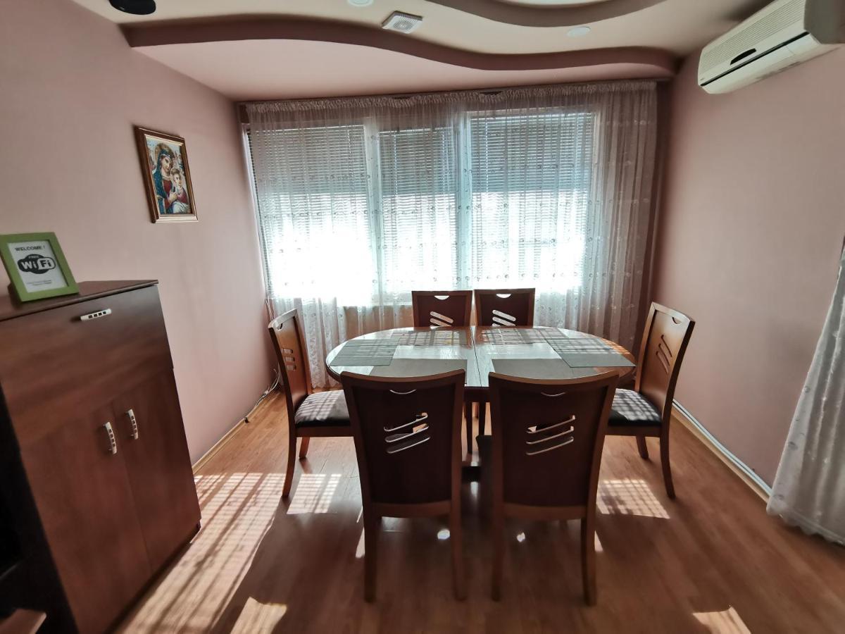 Central Apartment Targovishte Апартамент